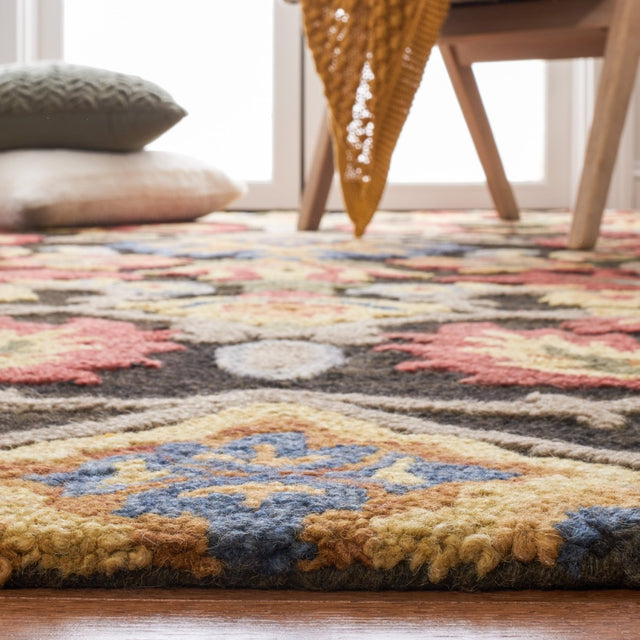 Safavieh Blossom Blm402H Charcoal/Multi Rug.