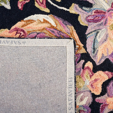 Safavieh Blossom Blm461Z Black/Plum Rug.