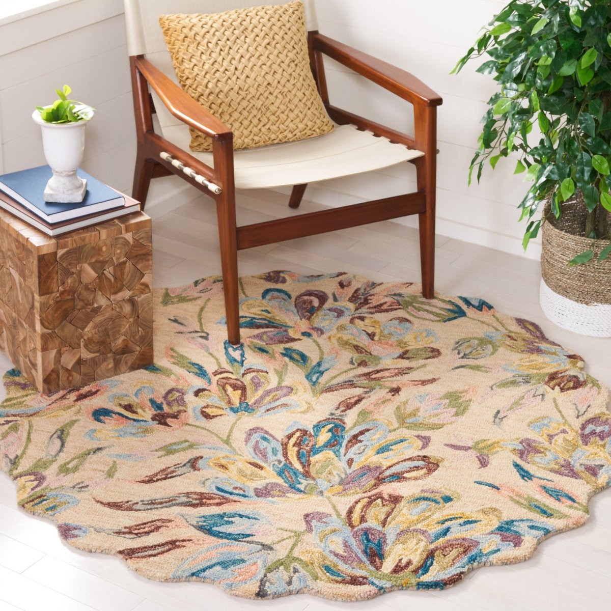 Safavieh Blossom Blm462B Beige/Purple Rug.