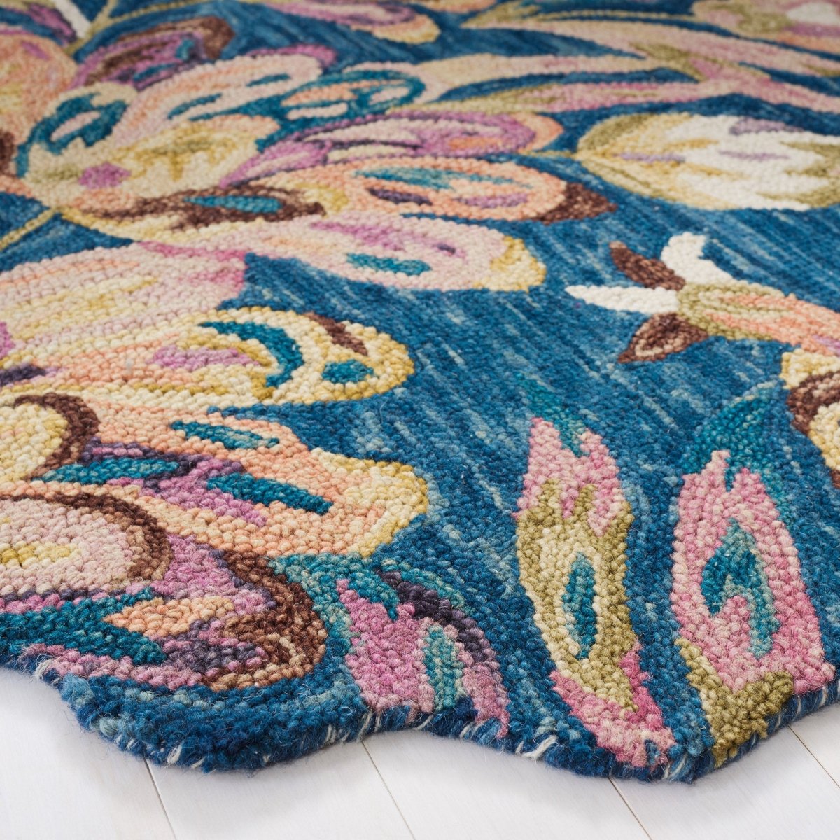 Safavieh Blossom Blm462M Blue/Plum Rug.