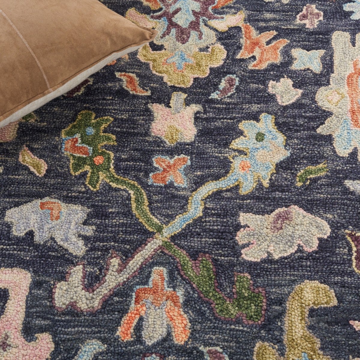 Safavieh Blossom Blm465H Dark Grey/Sage Rug.
