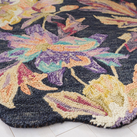 Safavieh Blossom Blm467H Charcoal/Plum Rug.
