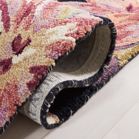 Safavieh Blossom Blm467Z Black/Plum Rug.