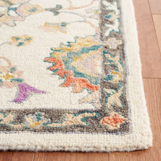 Safavieh Blossom Blm471B Beige/Lavander Rug.