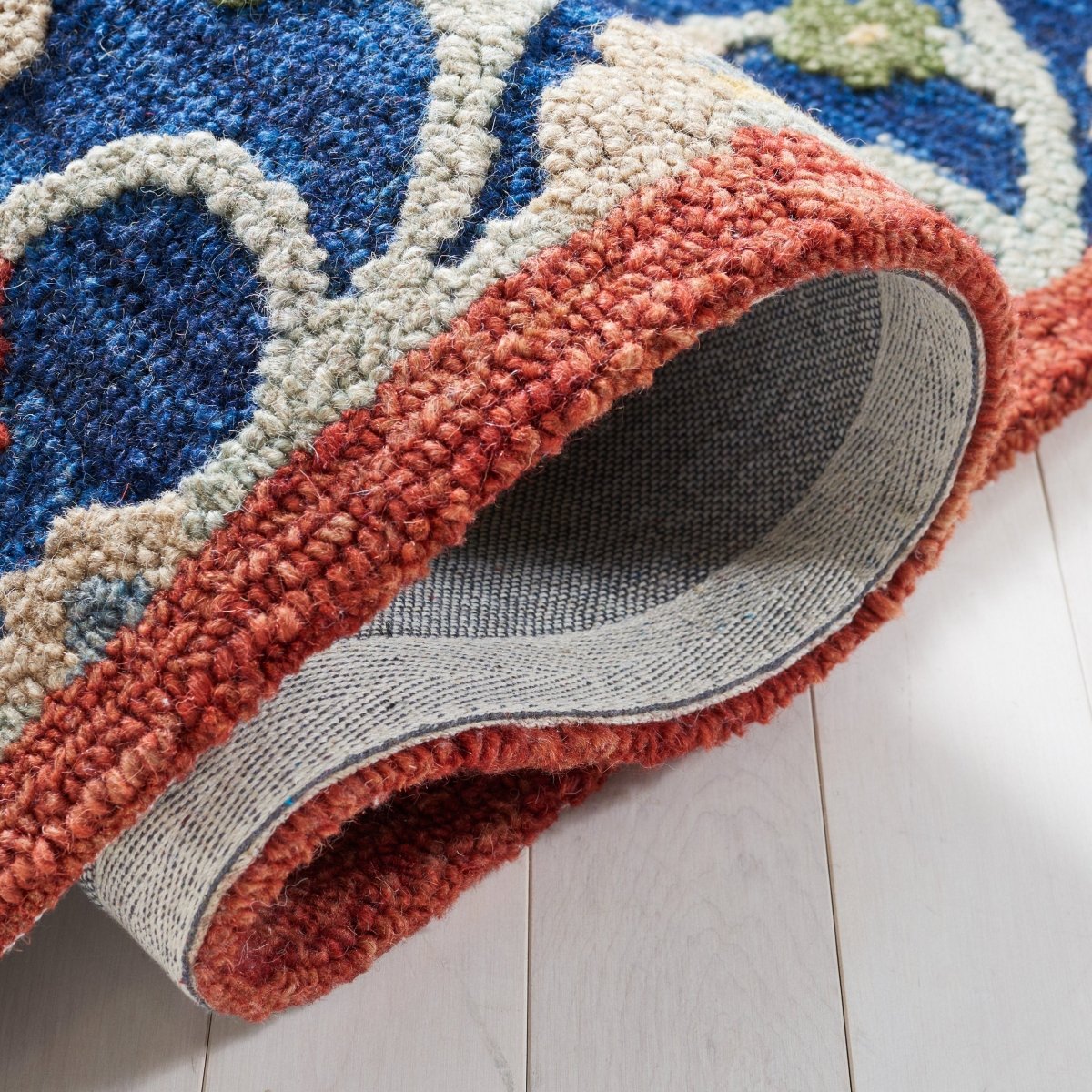 Safavieh Blossom Blm562M Blue/Rust Rug.