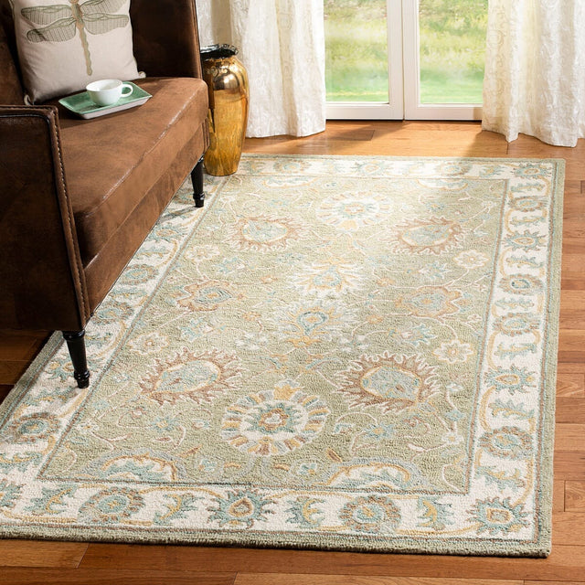 Safavieh Blossom Blm702W Sage / Ivory Rugs.