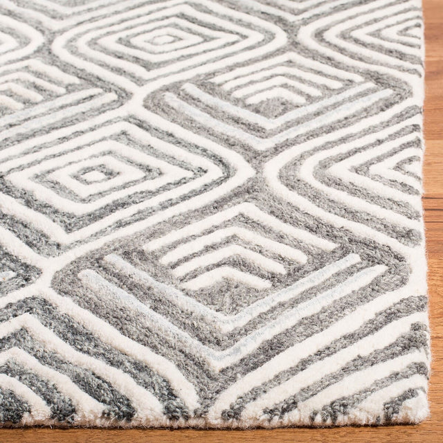 Safavieh Blossom Blm936G Ivory / Grey Rugs.