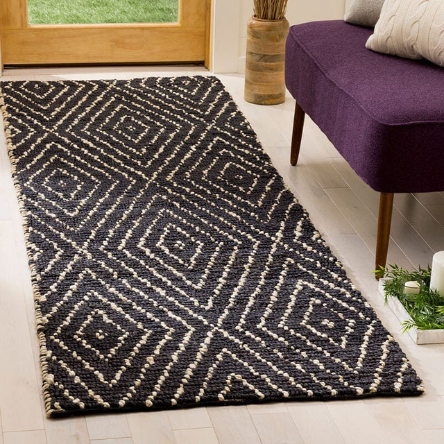 Safavieh Bohemian Boh702A Black / Ivory Rugs.