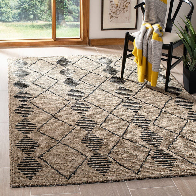 Safavieh Bohemian Boh703Z Beige / Black Rugs.