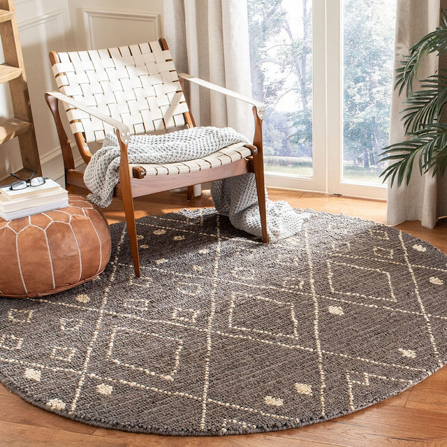 Safavieh Bohemian Boh705F Grey / White Rugs.