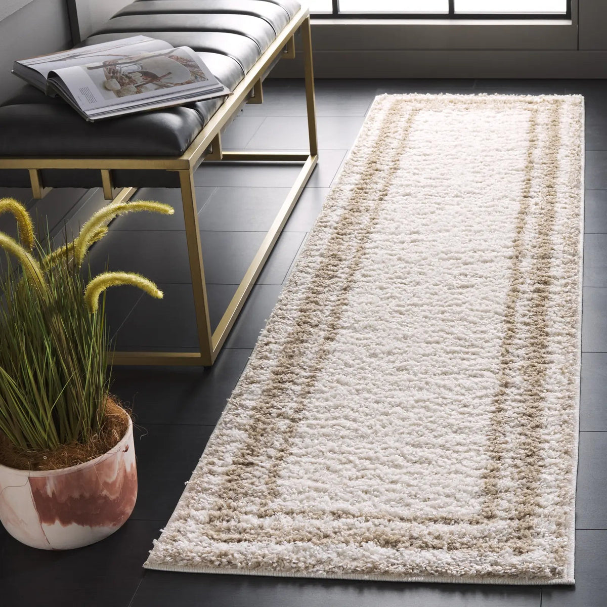 Safavieh Border & Stripe Shag 200 2'-2" x 8'-0" Rug in Ivory / Beige