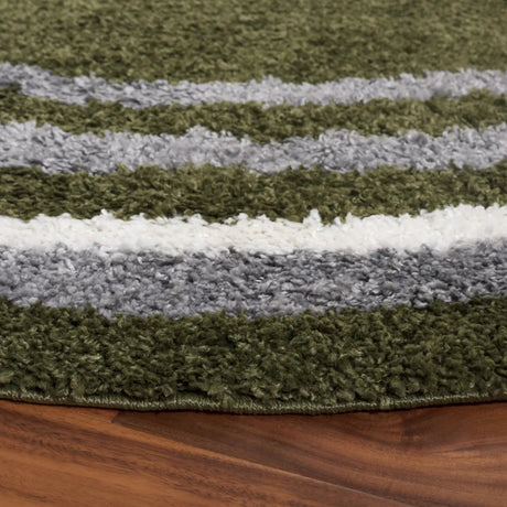 Safavieh Border & Stripe Shag 200 6'-7" x 6'-7" Rug in Green