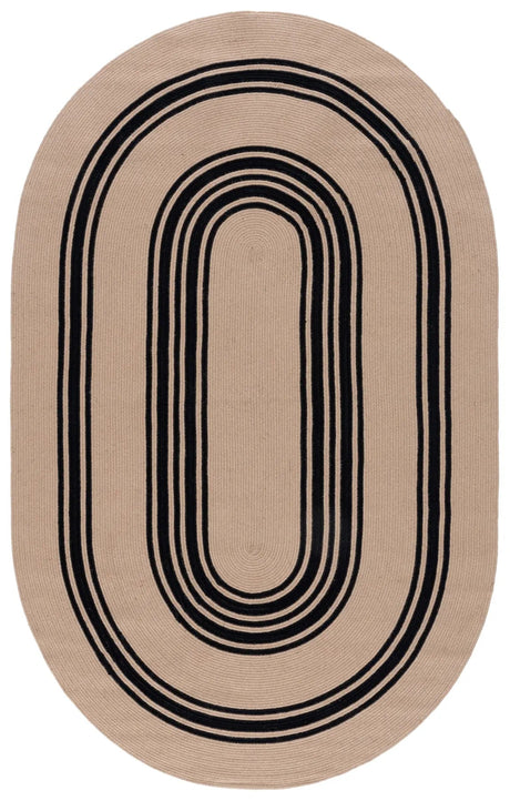 Safavieh Braided 800 5'-0" x 8'-0" Rug in Natural / Black