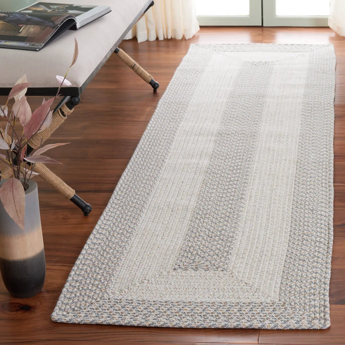 Safavieh Braided 800 2'-3" x 8'-0" Rug in Ivory / Grey