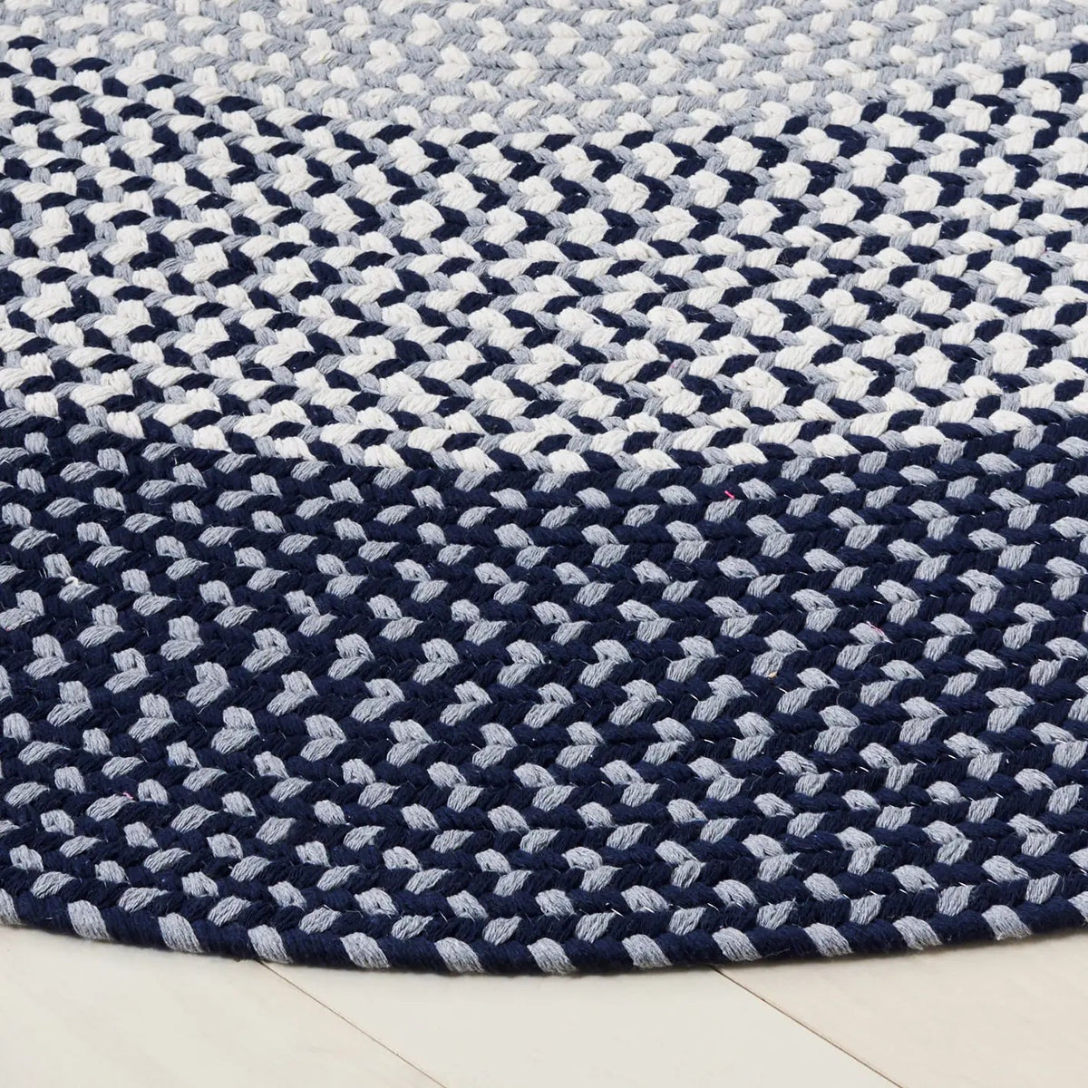 Safavieh Braided 800 5'-0" x 5'-0" Rug in Grey / Blue