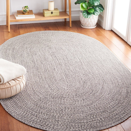 Safavieh Braided Bra201F Grey/Ivory Rug.