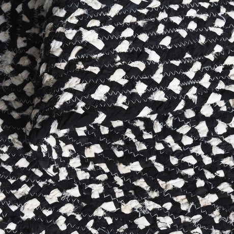 Safavieh Braided 4'-0" x 6'-0" Rug in Black / Ivory