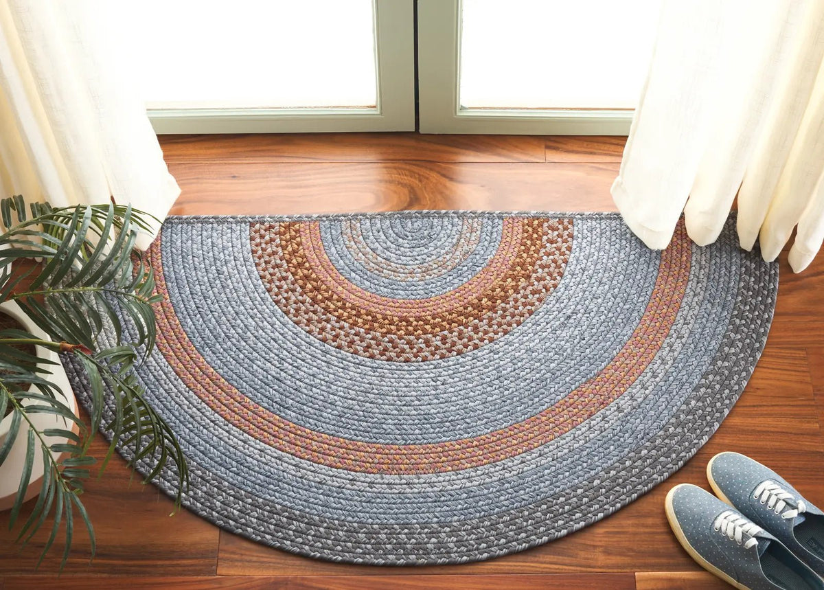 Safavieh Braided 2'-0" x 4'-0" Rug in Grey / Rust