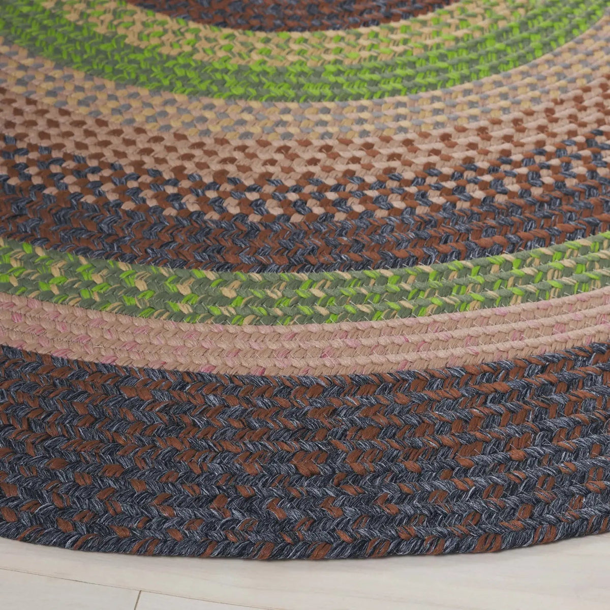 Safavieh Braided 5'-0" x 5'-0" Rug in Brown / Green