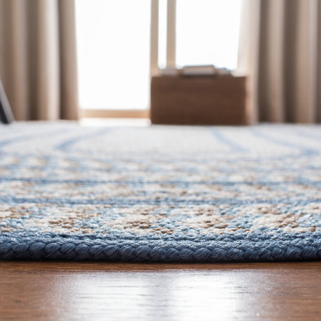 Safavieh Braided Brd401A Ivory/Blue Rug.