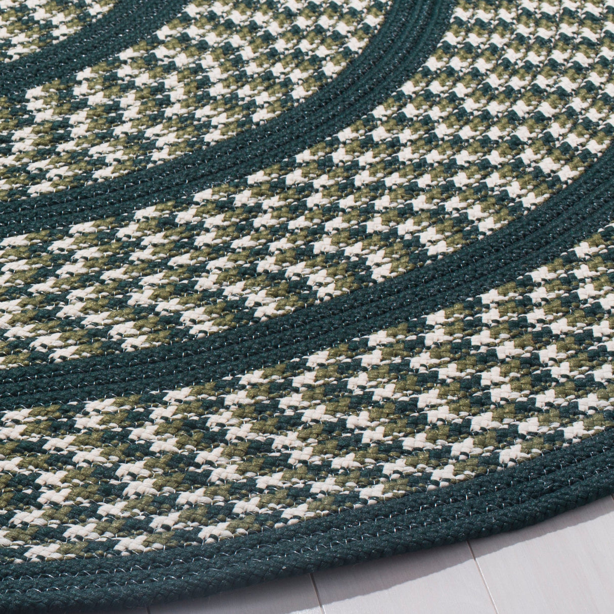 Safavieh Braided Brd401B Ivory/Dark Green Rug - Safavieh - brd401b - 3r