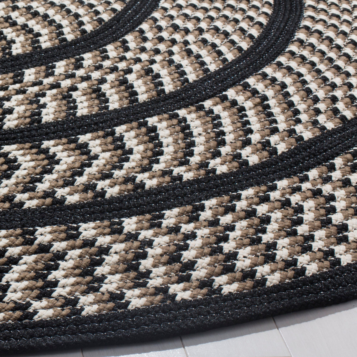 Safavieh Braided Brd401C Ivory/Black Rug - Safavieh - brd401c - 3r