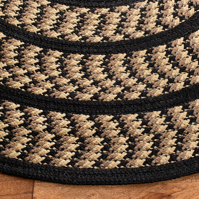 Safavieh Braided Brd401G Beige/Black Rug - Safavieh - brd401g - 5r