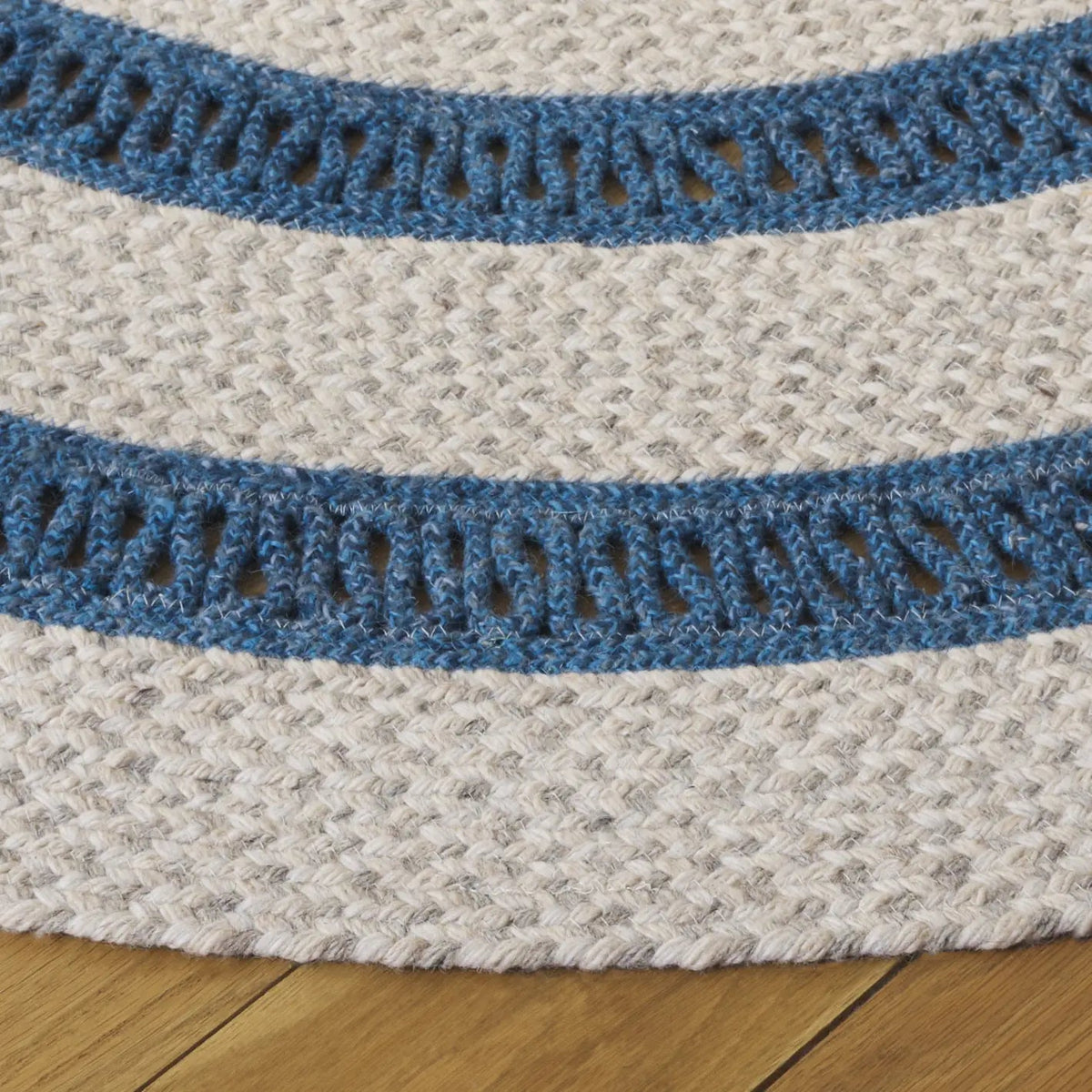 Safavieh Braided 5'-0" x 5'-0" Rug in Blue / Grey