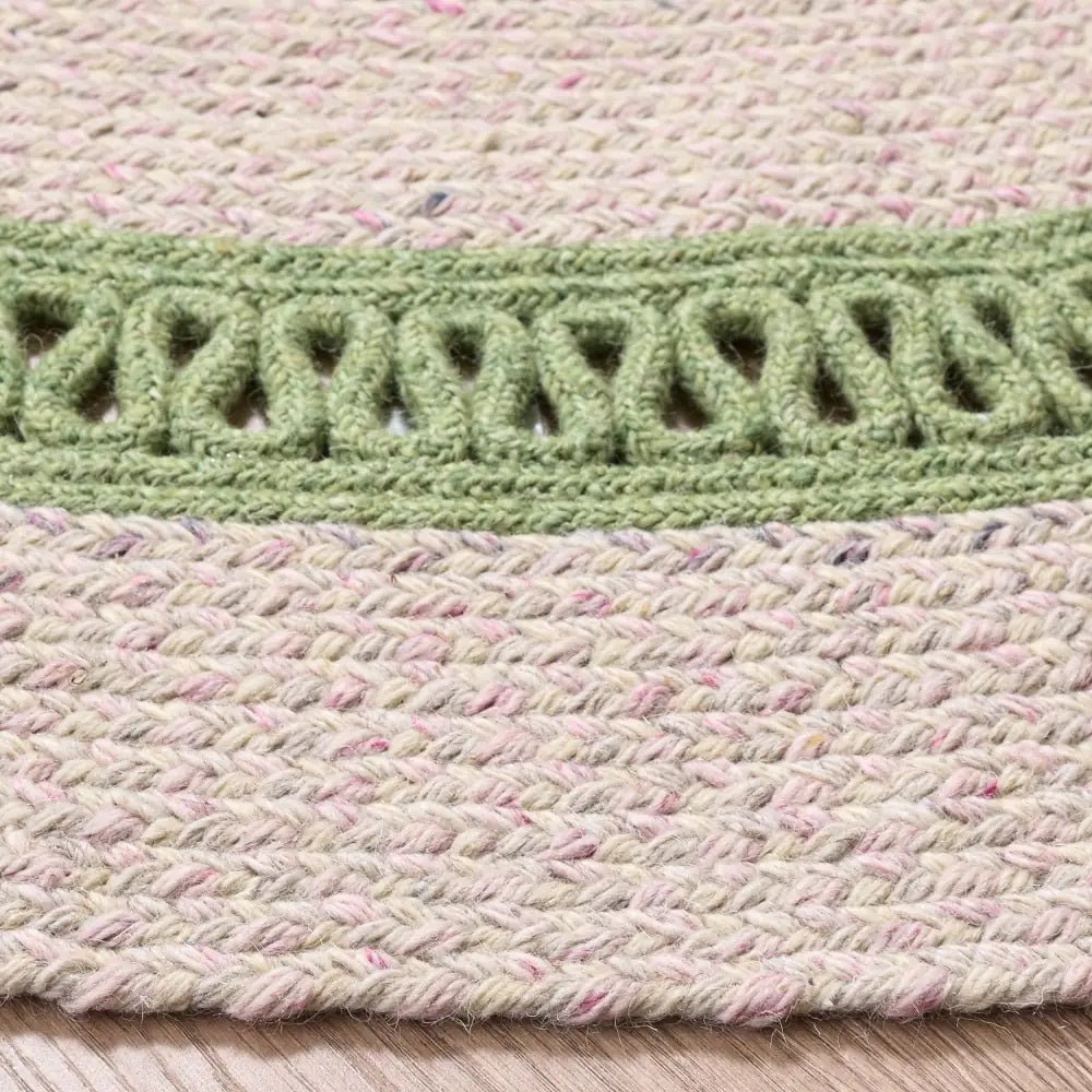 Safavieh Braided 5'-0" x 5'-0" Rug in Green / Pink