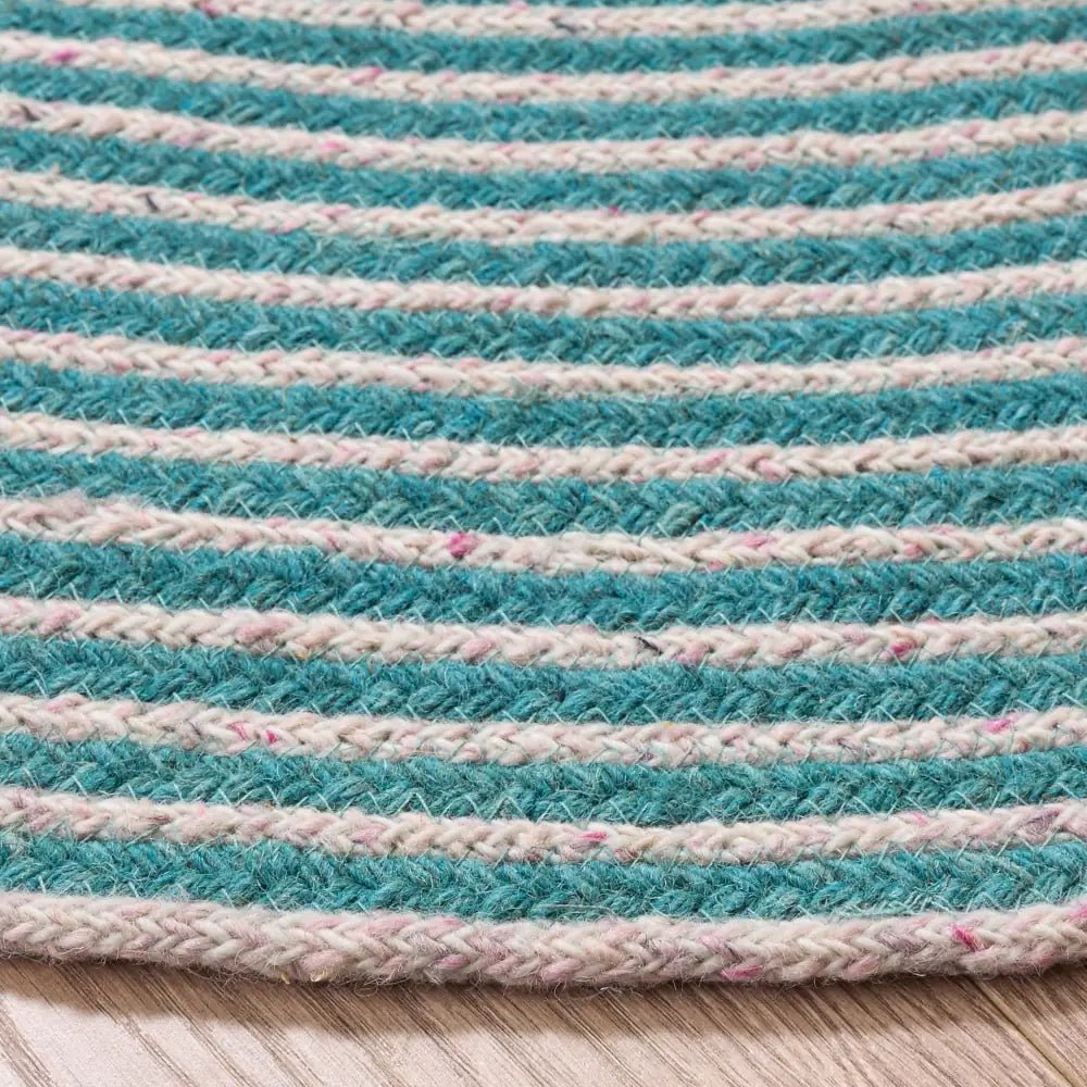 Safavieh Braided 5'-0" x 5'-0" Rug in Turquoise / Pink