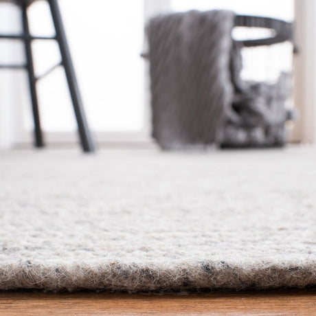 Safavieh Braided Brd901G Light Grey Rugs.