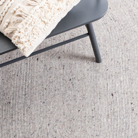 Safavieh Braided Brd901G Light Grey Rugs.