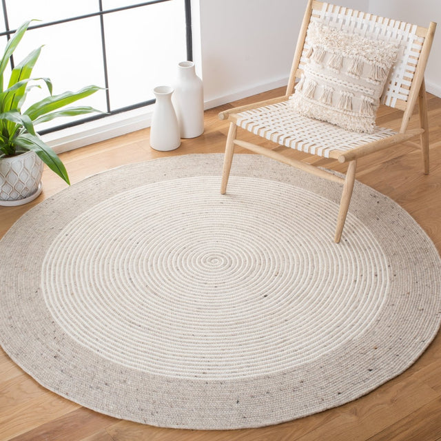 Safavieh Braided Brd904A Beige/Ivory Rugs.