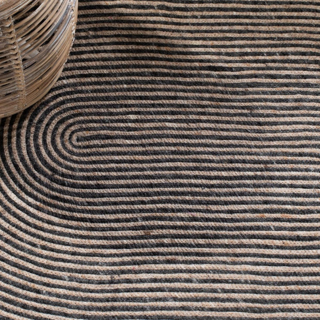 Safavieh Braided Brd904B Beige/Black Rugs.