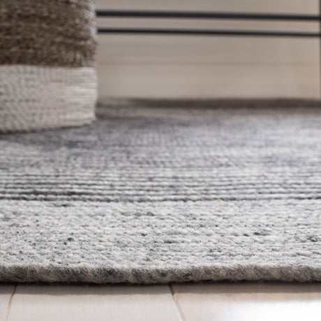 Safavieh Braided Brd904F Grey/Black Rugs.