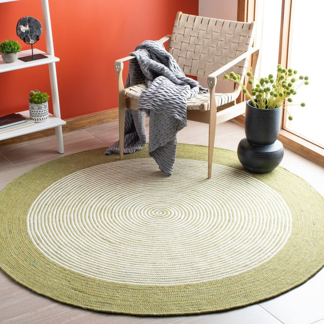 Safavieh Braided Brd904Y Green/Ivory Rugs.