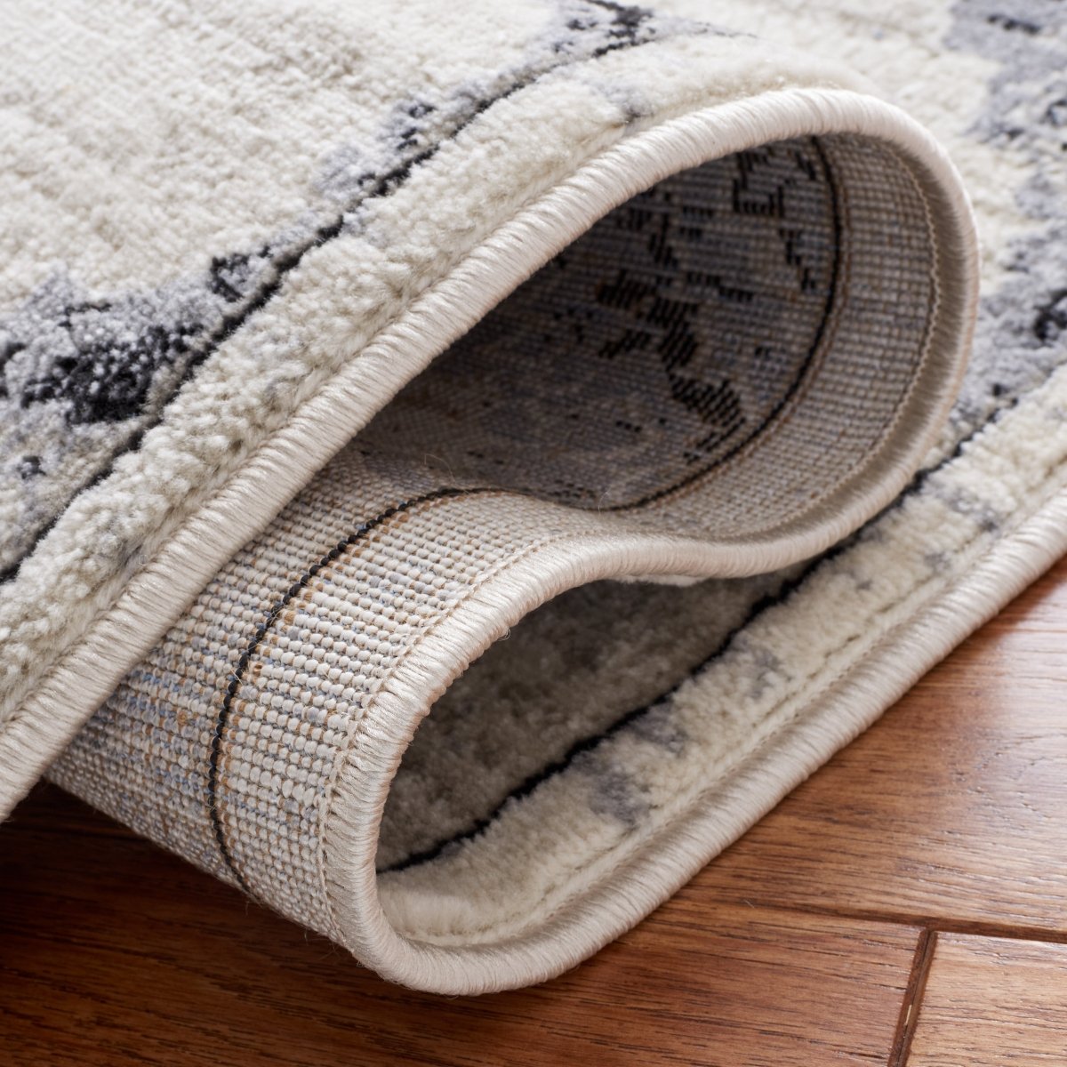 Safavieh Brentwood Bnt802C Ivory/Black Rug.