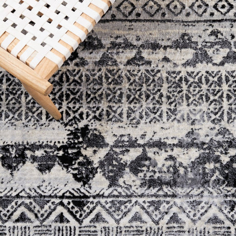 Safavieh Brentwood Bnt835Z Black/Ivory Rug.