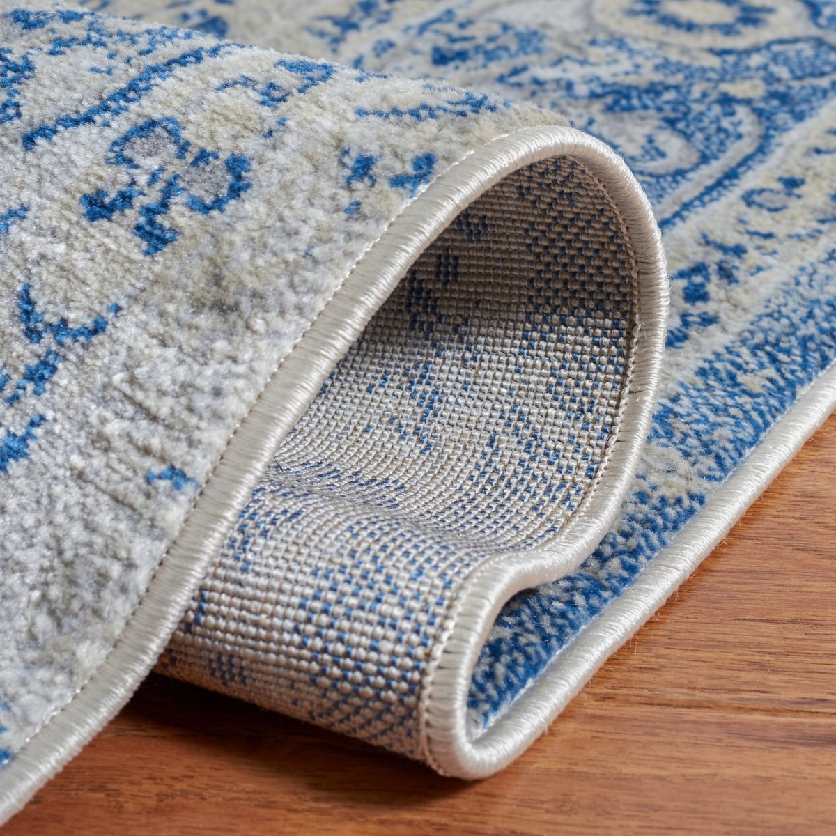 Safavieh Brentwood Bnt837M Blue/Ivory Rug.