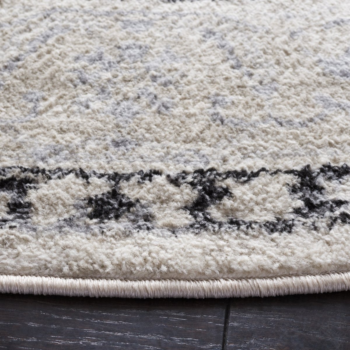 Safavieh Brentwood Bnt851C Ivory/Black Rug.