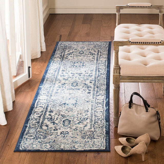 Safavieh Brentwood Bnt851G Light Grey / Blue Rugs.