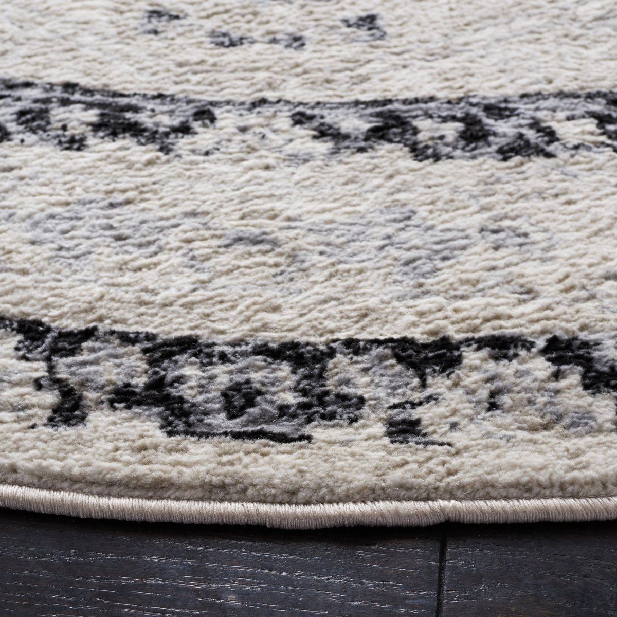 Safavieh Brentwood Bnt852A Ivory/Black Rug.