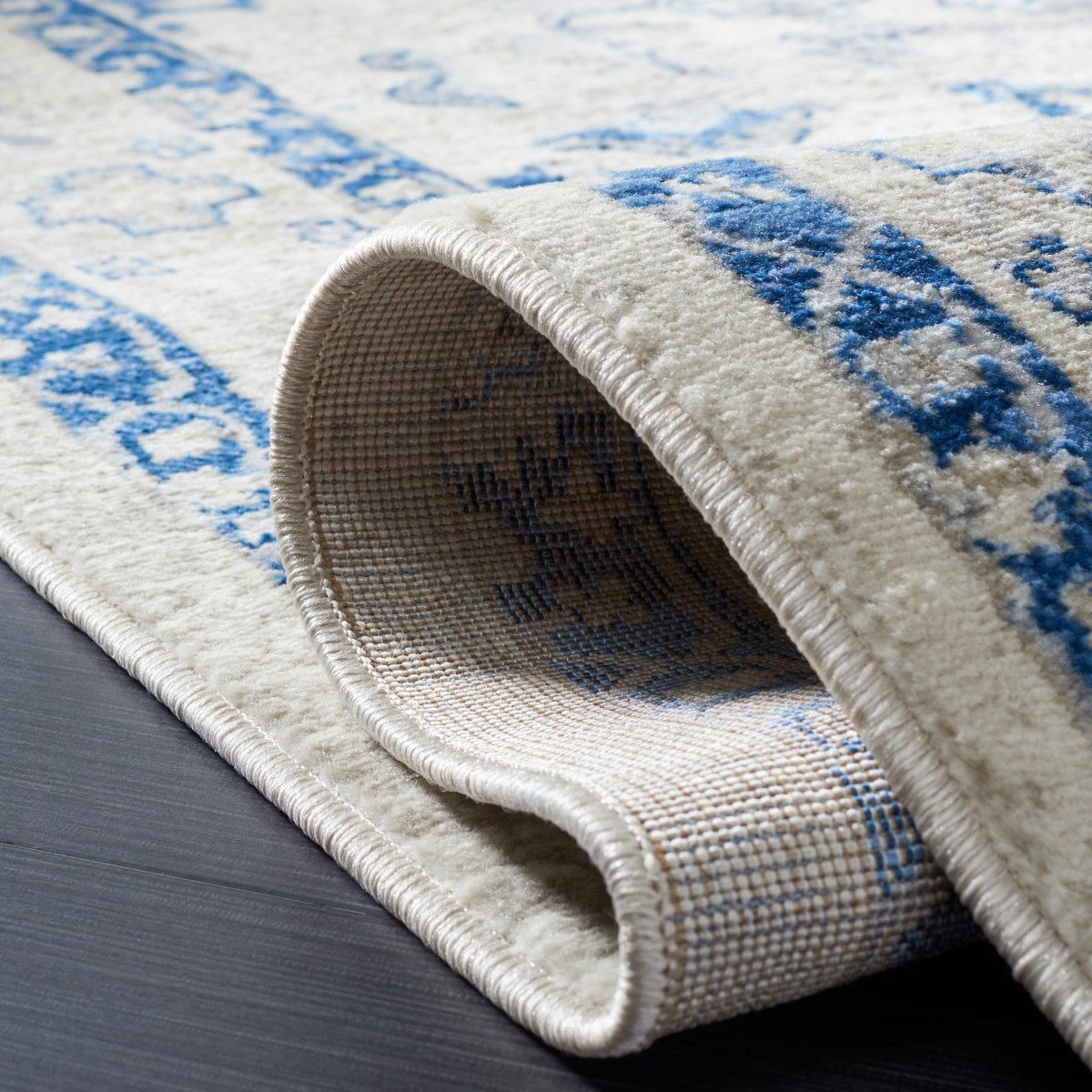 Safavieh Brentwood Bnt852C Beige/Blue Rug.