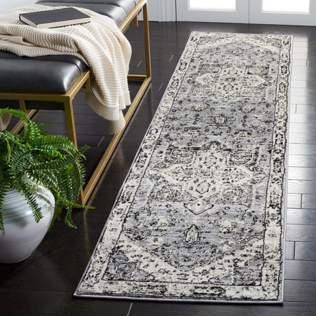 Safavieh Brentwood Bnt852G Grey/Black Rug.