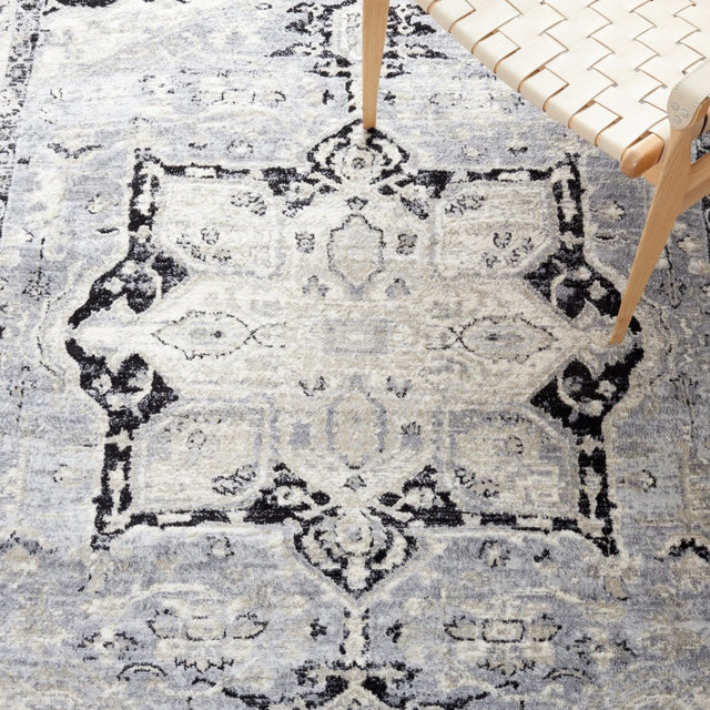 Safavieh Brentwood Bnt852H Silver/Black Rug.