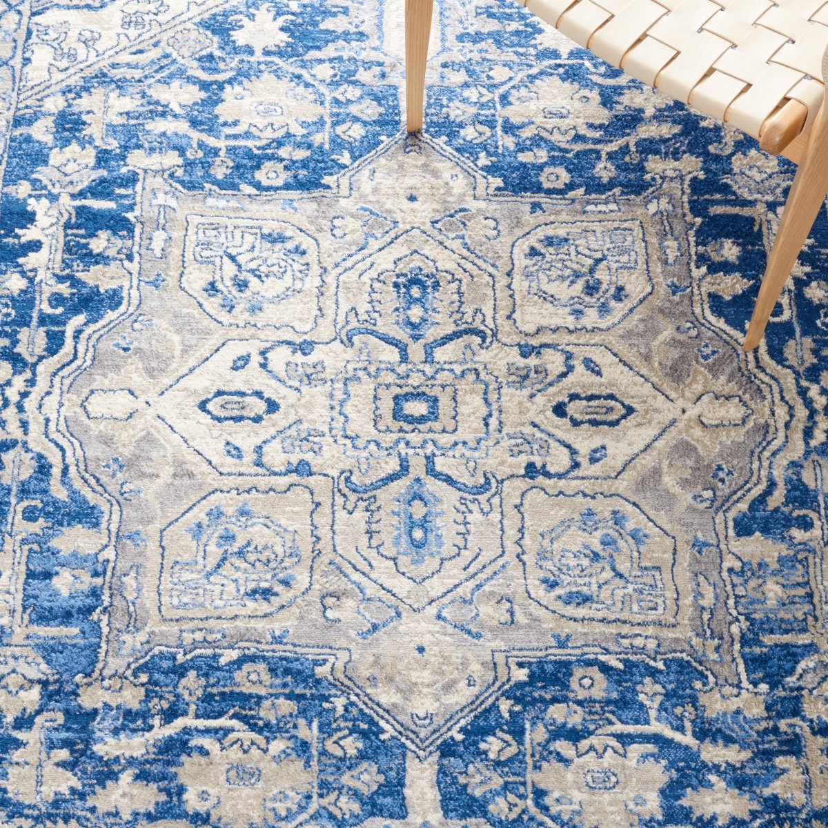 Safavieh Brentwood Bnt852N Navy/Grey Rug.