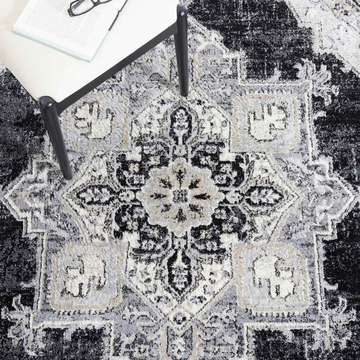 Safavieh Brentwood Bnt861A Ivory/Black Rug.