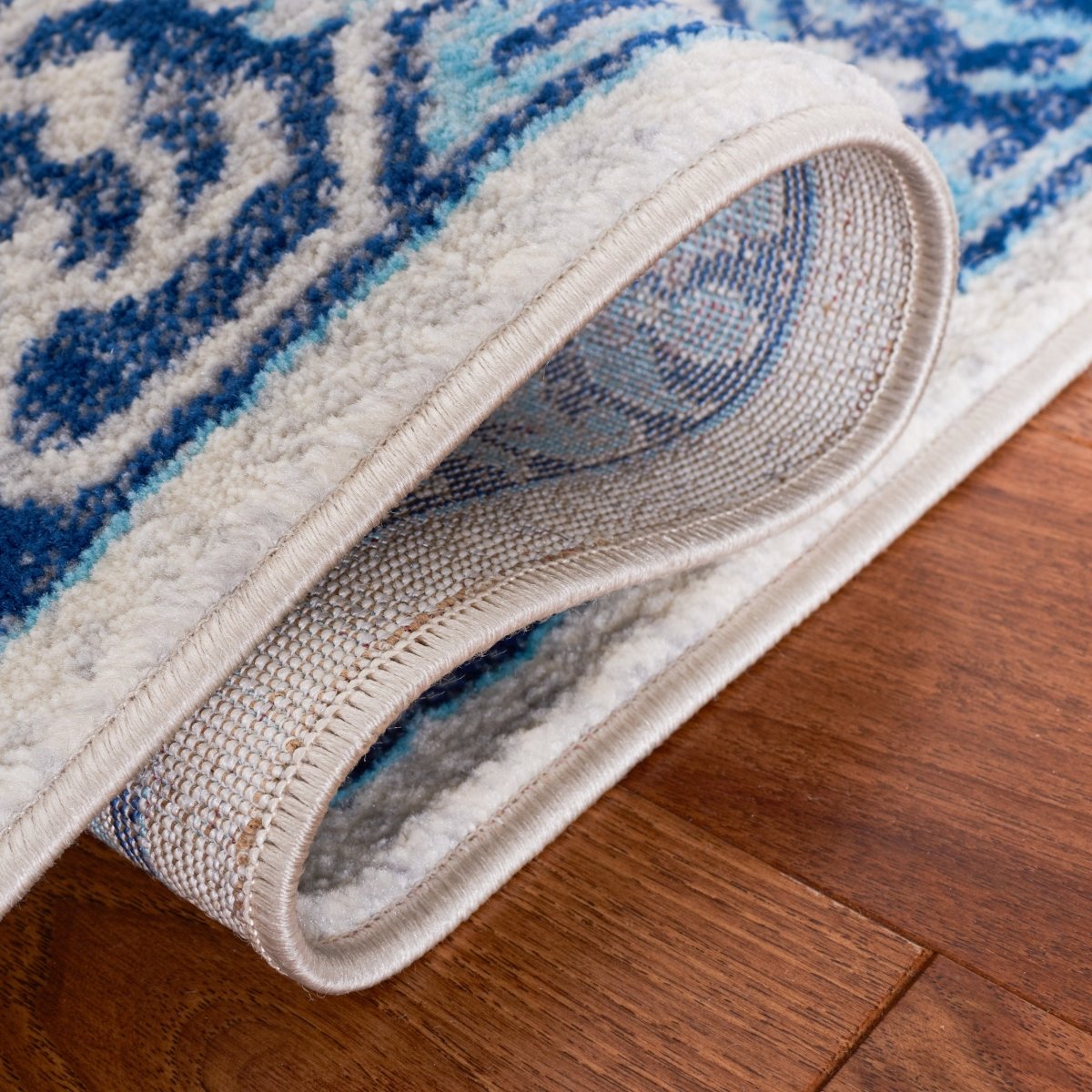 Safavieh Brentwood Bnt861K Aqua/Light Grey Rug.
