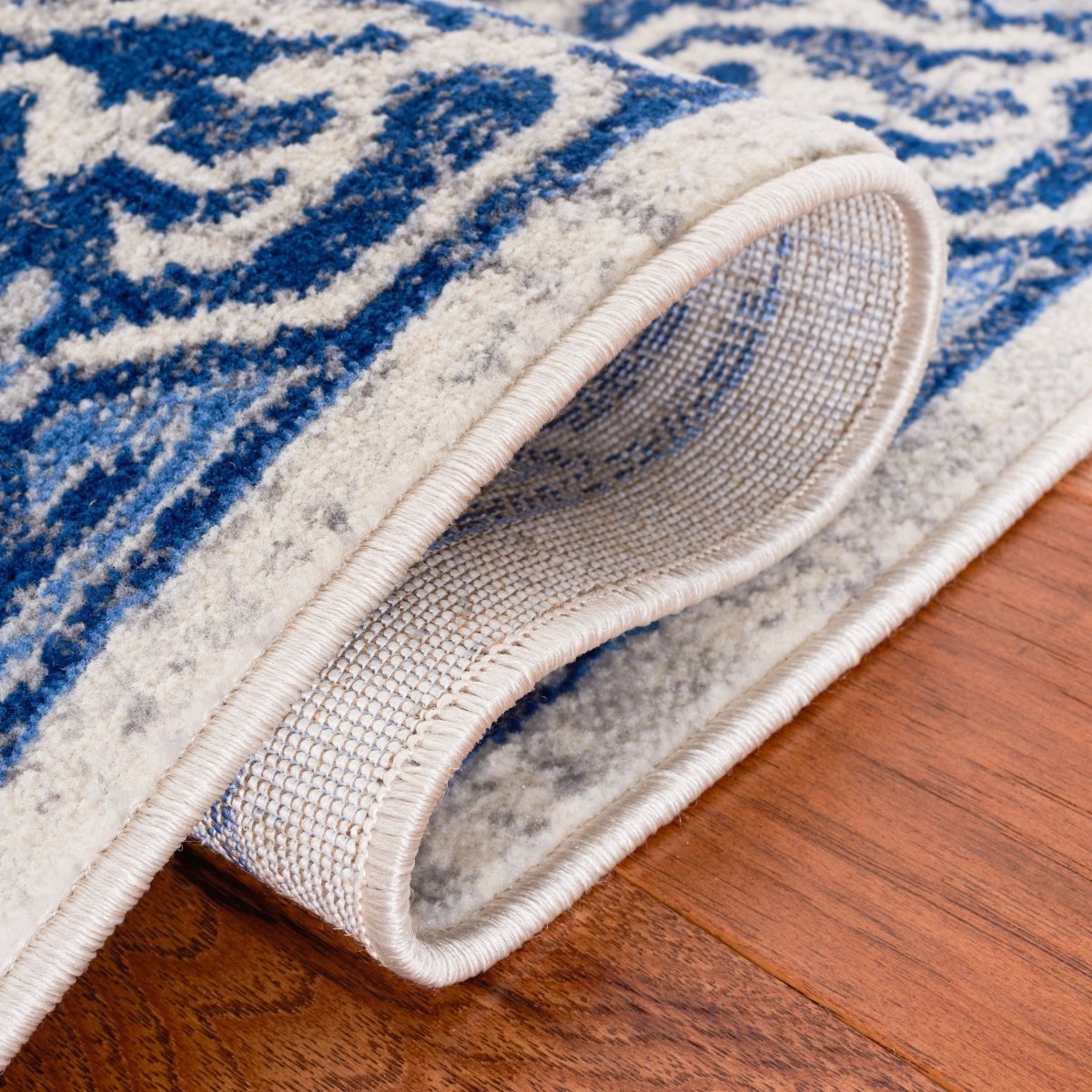 Safavieh Brentwood Bnt861M Blue/Light Grey Rug.