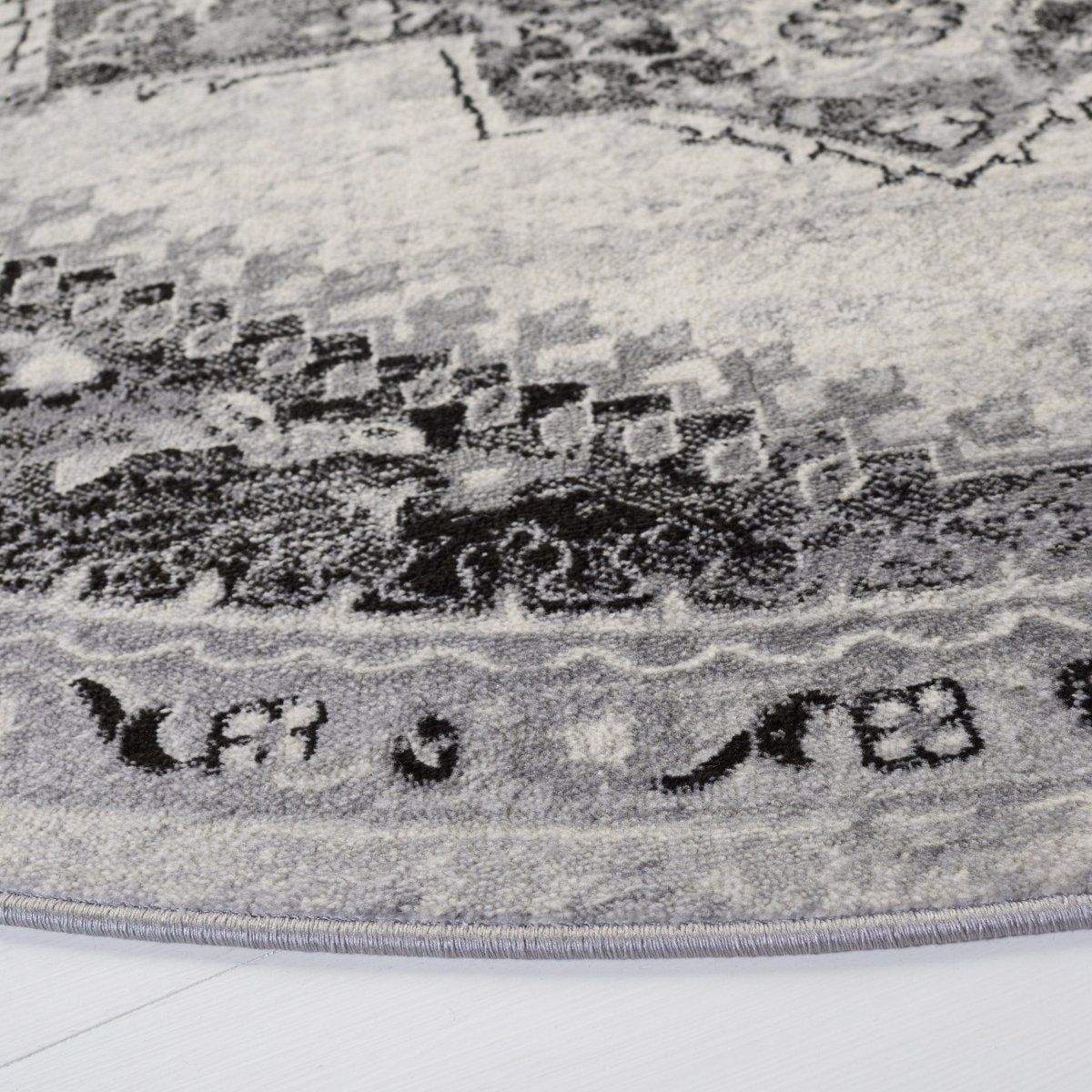 Safavieh Brentwood Bnt885F Grey/Black Rug.